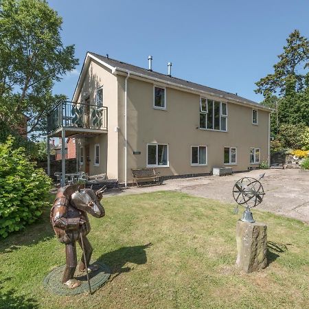 Apartamento The Schoolhouse Bakehouse Bishop's Castle Exterior foto