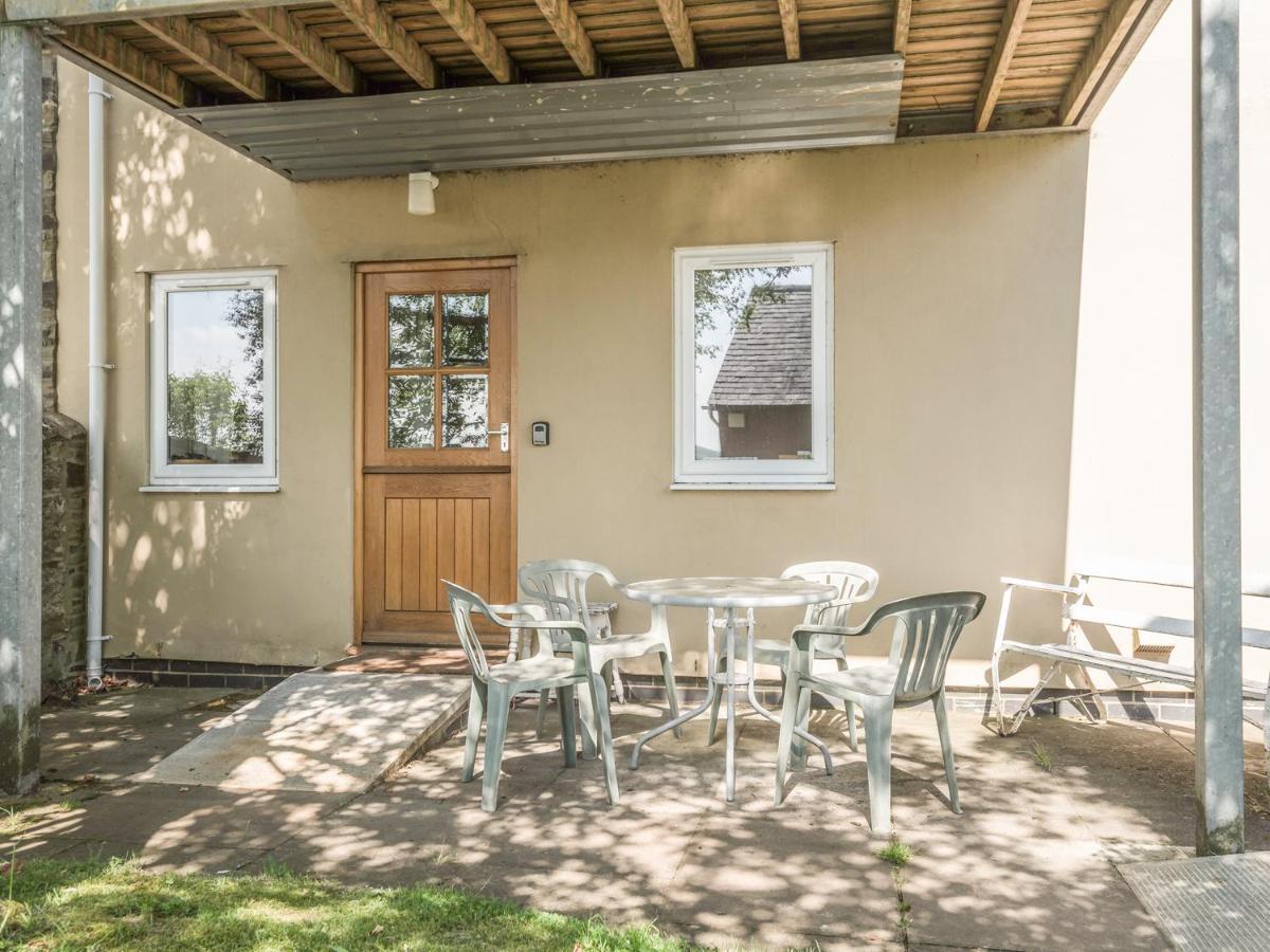 Apartamento The Schoolhouse Bakehouse Bishop's Castle Exterior foto
